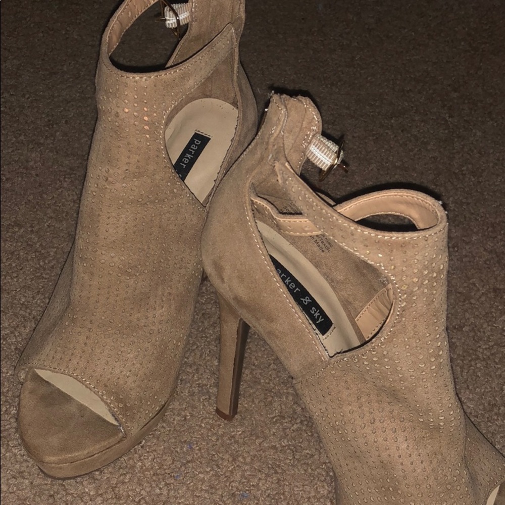 Parker & Sky Suede Platform Sandal